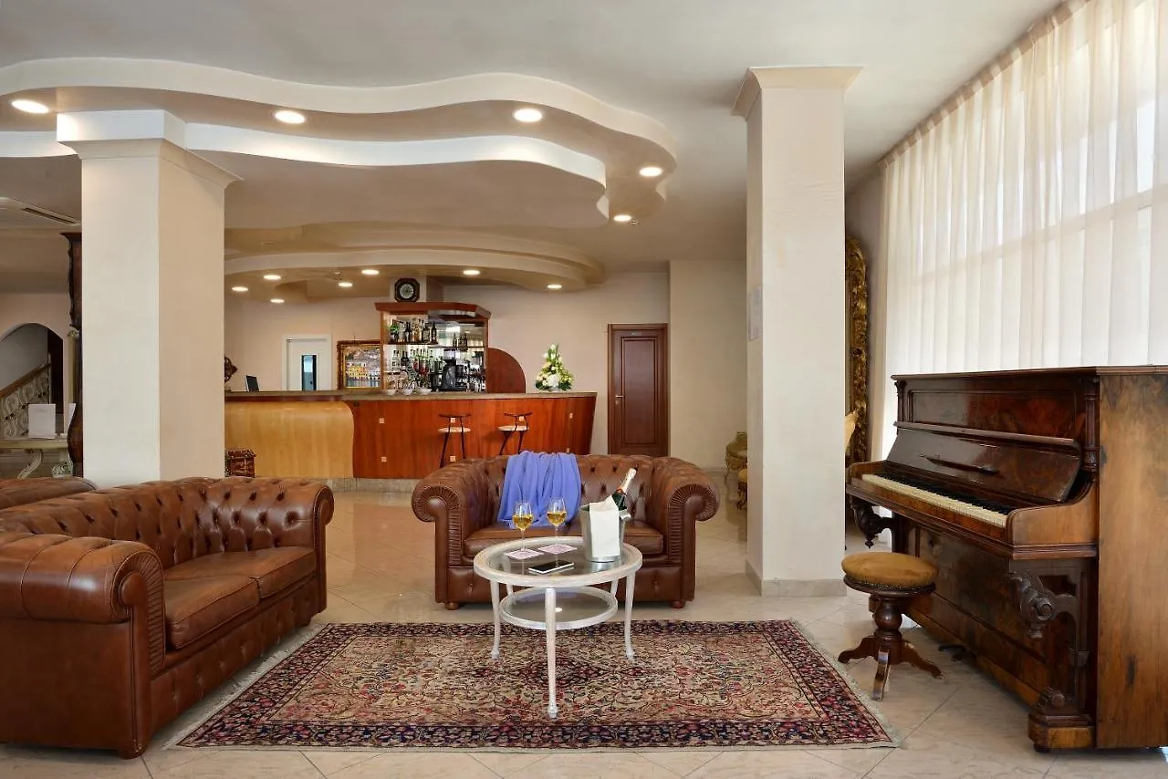 Hotel Gaston Римини