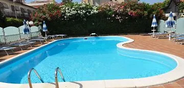 Hotel Gaston Римини
