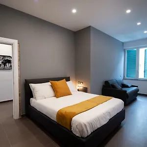 https://gb-vesuvius-napoli.hotels-amalfi.com
